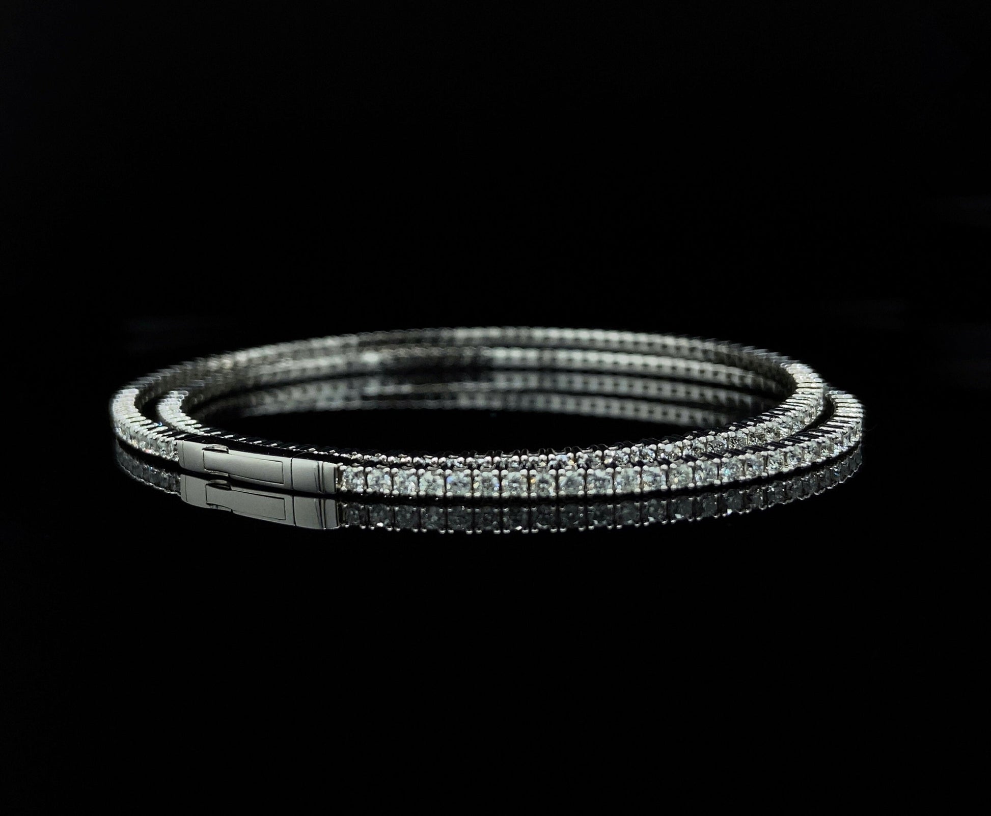 14K Gold 3.43 CT Double Crossover Flexible Diamond Bangle