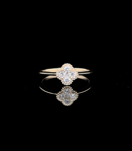 14K Gold 0.22 CT Clover Diamond Ring